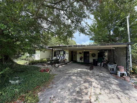 109 Dahlia Street