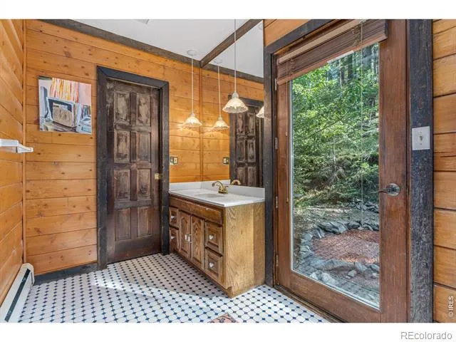 459 Streamside Drive Glen Haven, CO 80532