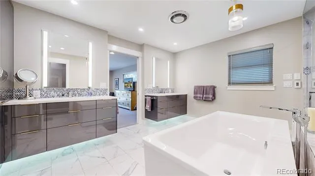463 Locust Street Denver, CO 80220