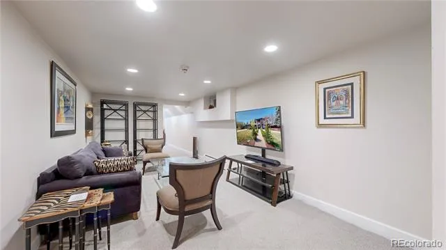 463 Locust Street Denver, CO 80220
