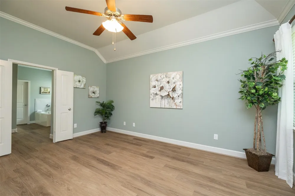 10722 Sir Alex Drive Tomball, TX 77375
