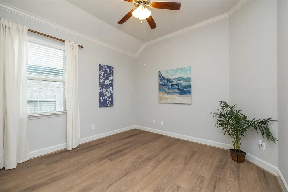 10722 Sir Alex Drive Tomball, TX 77375