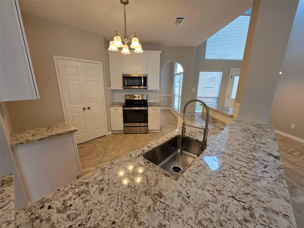 1425 Mija Lane Seabrook, TX 77586