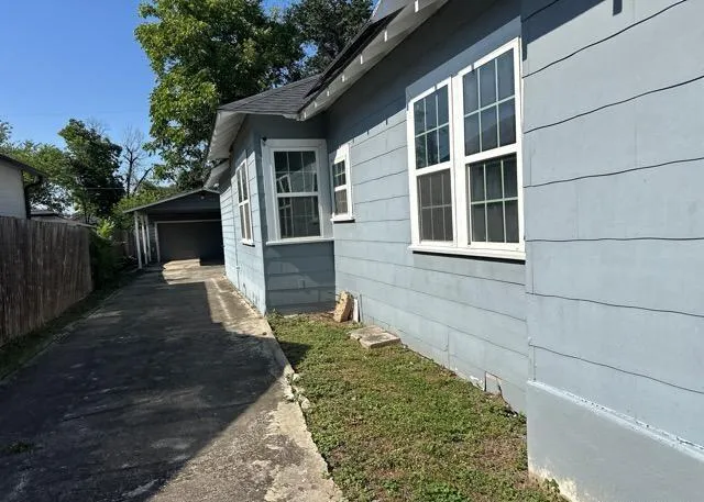 2050 Cincinnati Avenue San Antonio, TX 78228