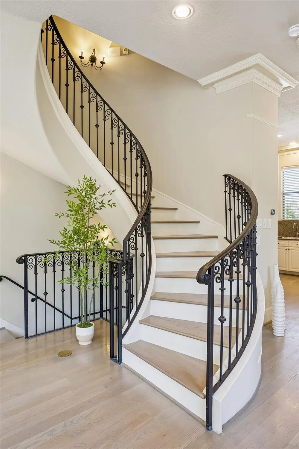 1477 Missouri Street Houston, TX 77006