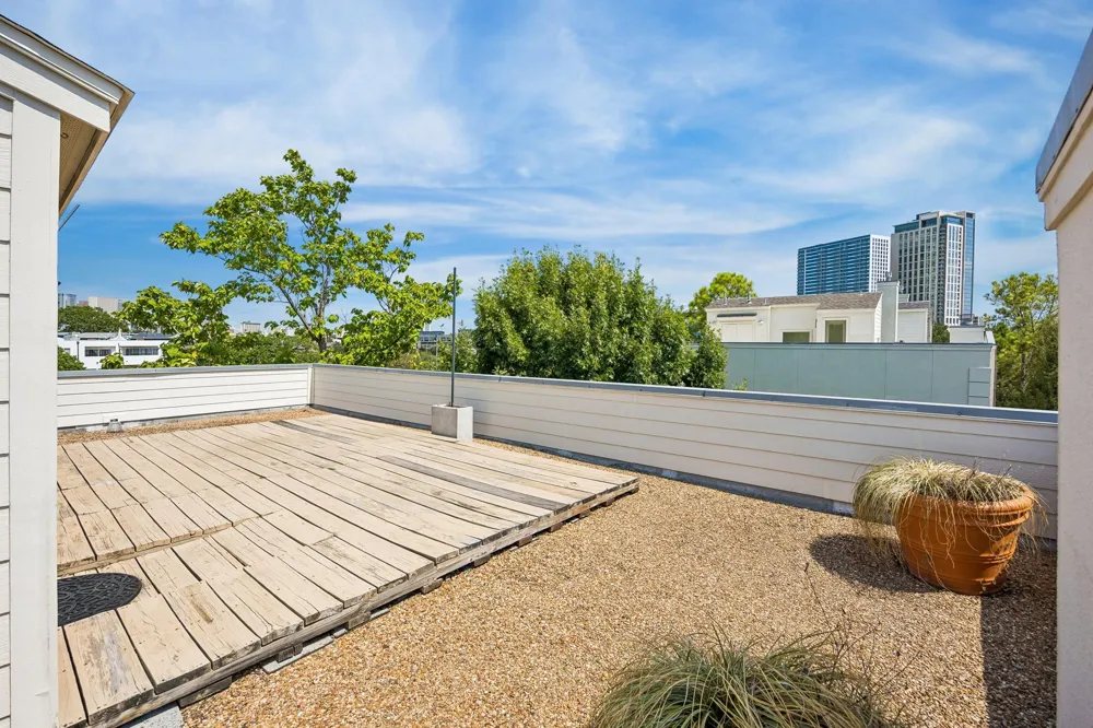 1477 Missouri Street Houston, TX 77006
