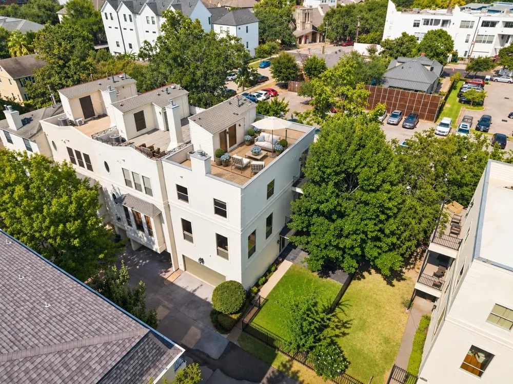 1477 Missouri Street Houston, TX 77006