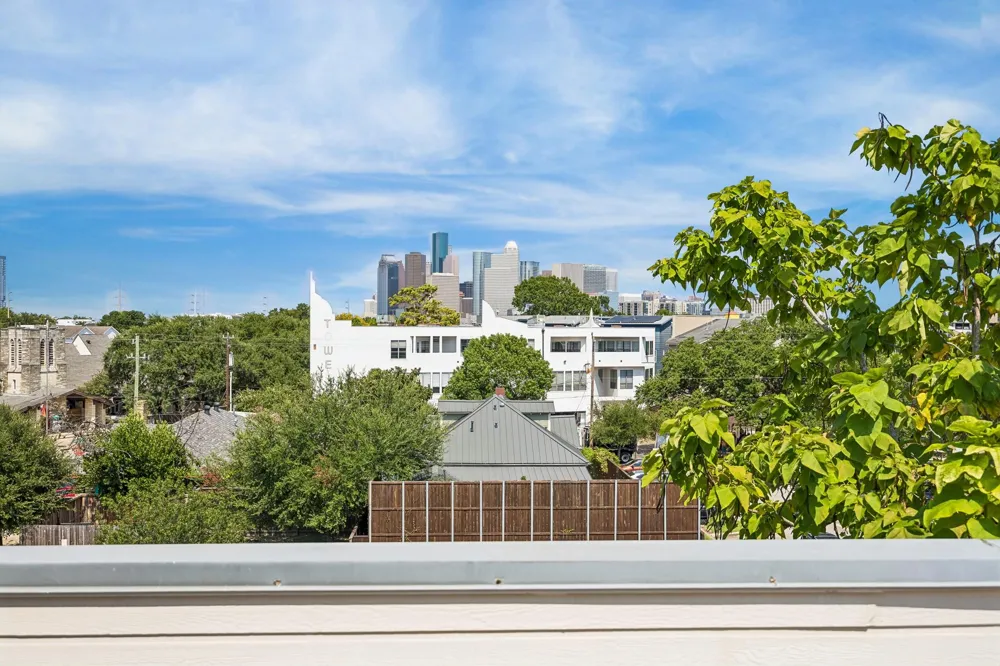 1477 Missouri Street Houston, TX 77006