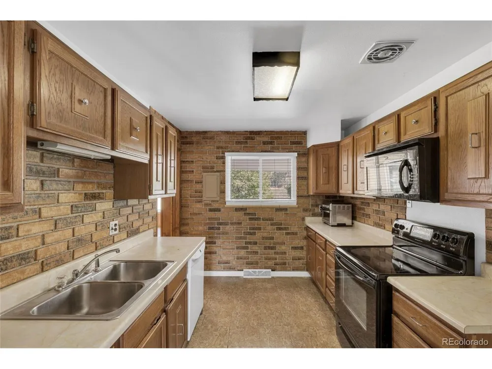 772 S Simms Street Denver, CO 80228