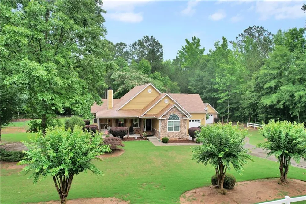 149 Marina Circle Jackson, GA 30233