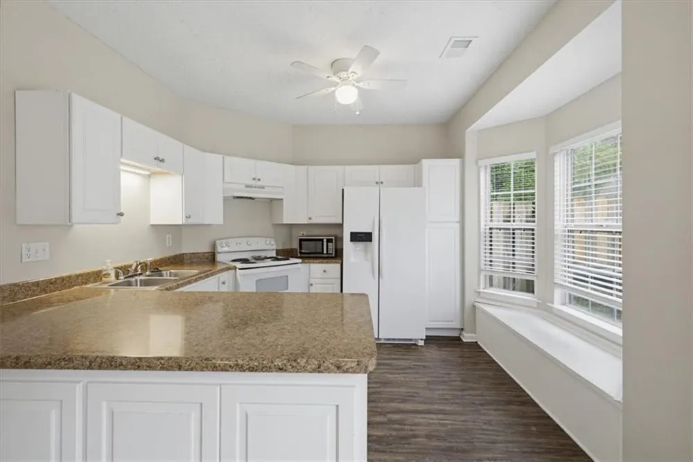 26 Hampton Drive Cartersville, GA 30121