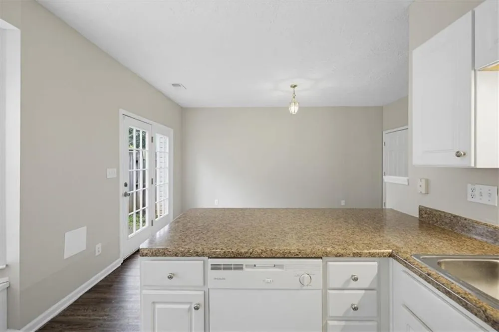 26 Hampton Drive Cartersville, GA 30121