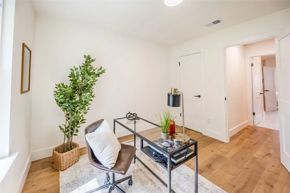 9911 Woodshire Drive Austin, TX 78748