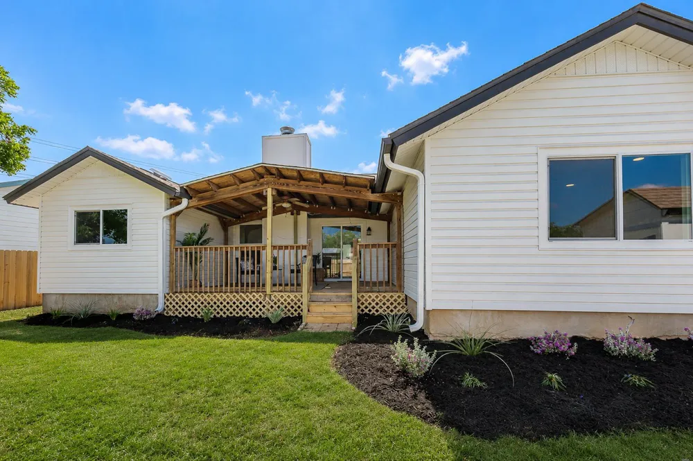9911 Woodshire Drive Austin, TX 78748