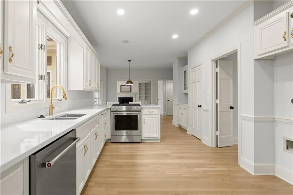 5435 Hoylake Court Johns Creek, GA 30097