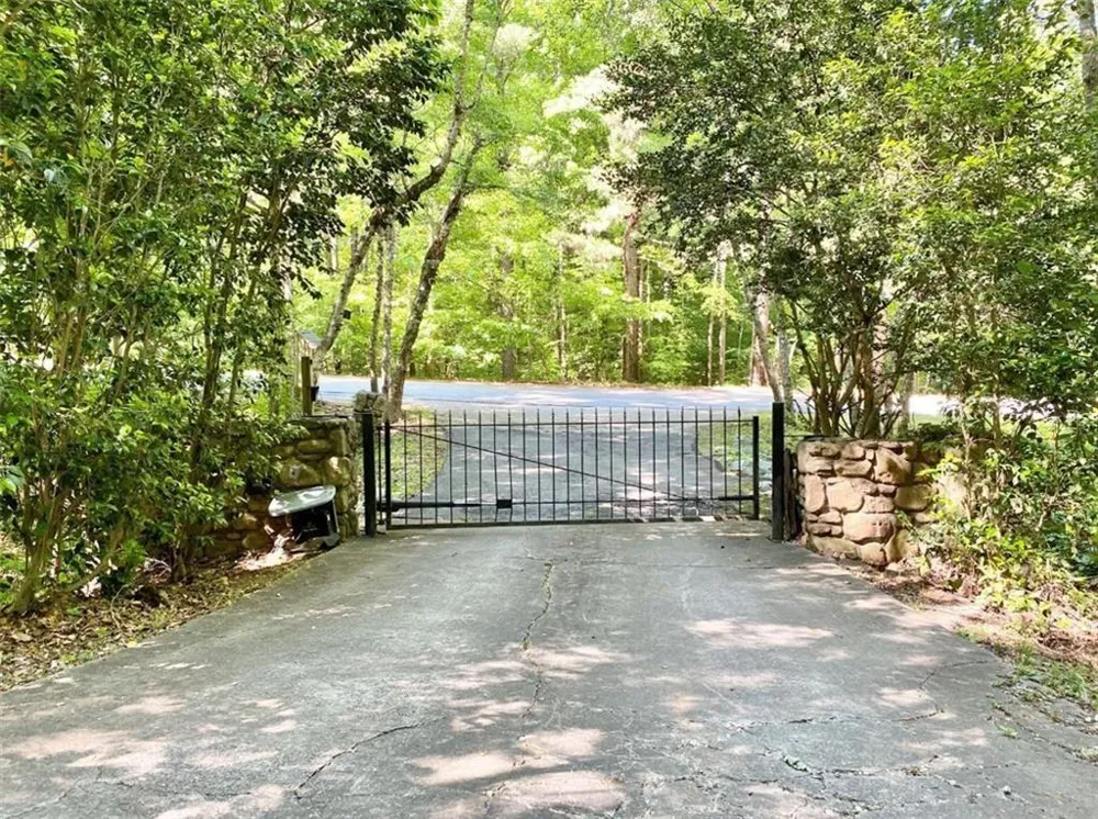 6250 White Mill Road Fairburn, GA 30213