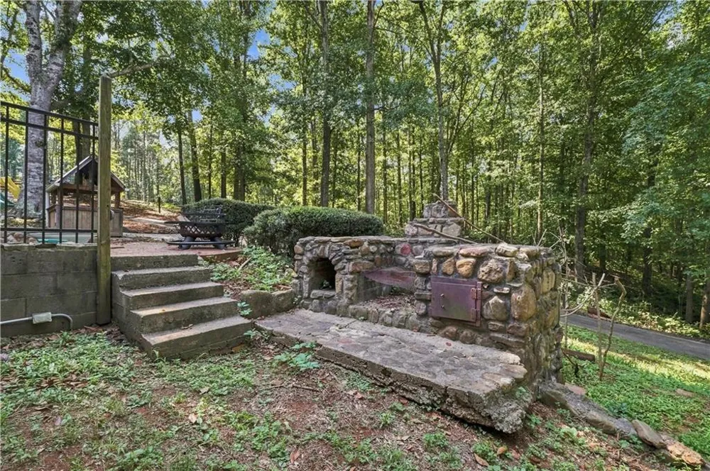6250 White Mill Road Fairburn, GA 30213