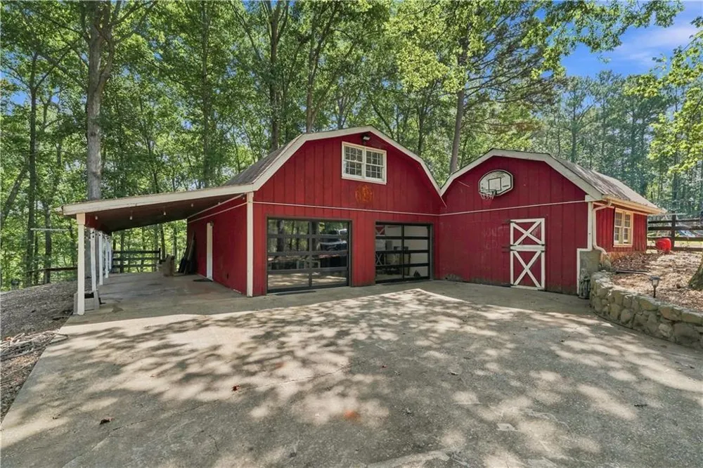 6250 White Mill Road Fairburn, GA 30213