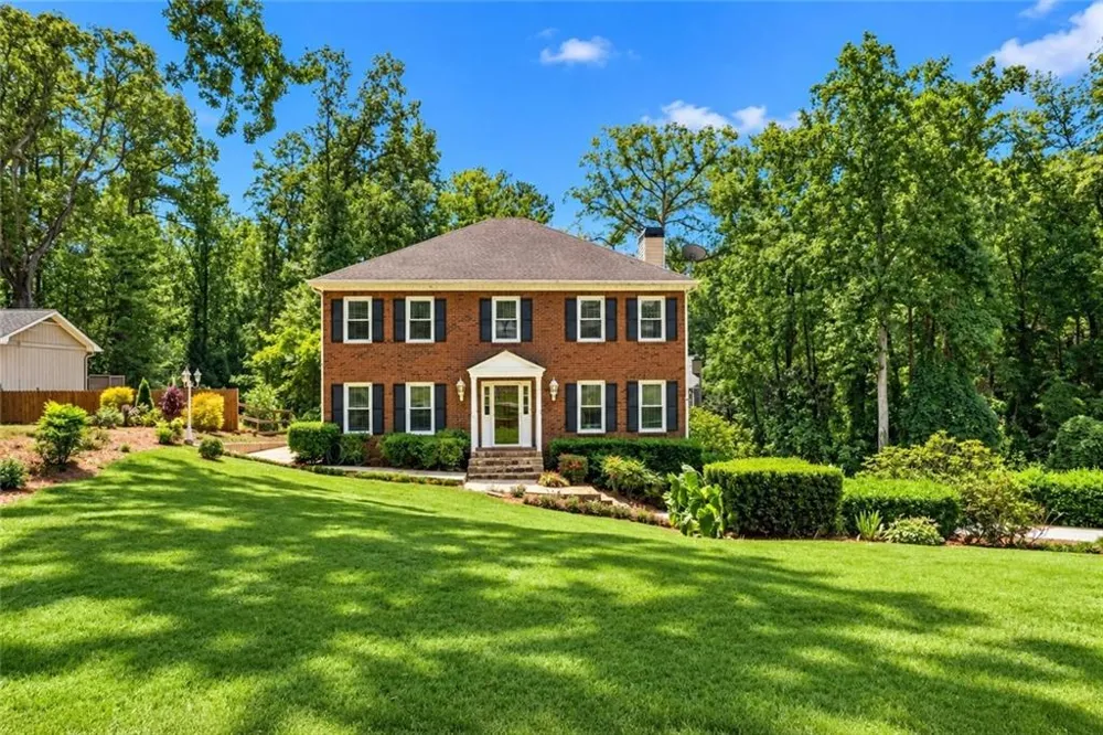 4585 Hunting Hound Lane Marietta, GA 30062