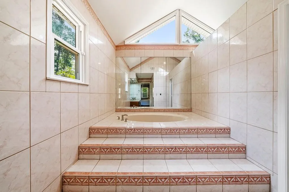 4585 Hunting Hound Lane Marietta, GA 30062