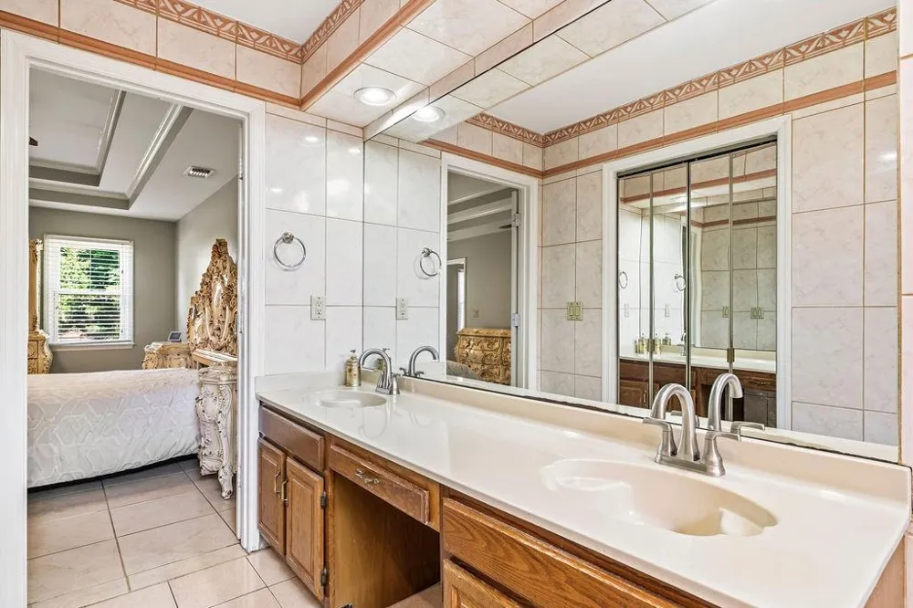 4585 Hunting Hound Lane Marietta, GA 30062