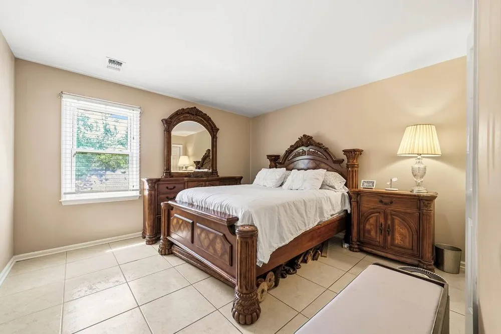 4585 Hunting Hound Lane Marietta, GA 30062