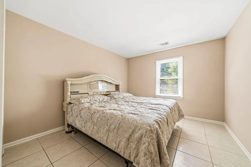 4585 Hunting Hound Lane Marietta, GA 30062