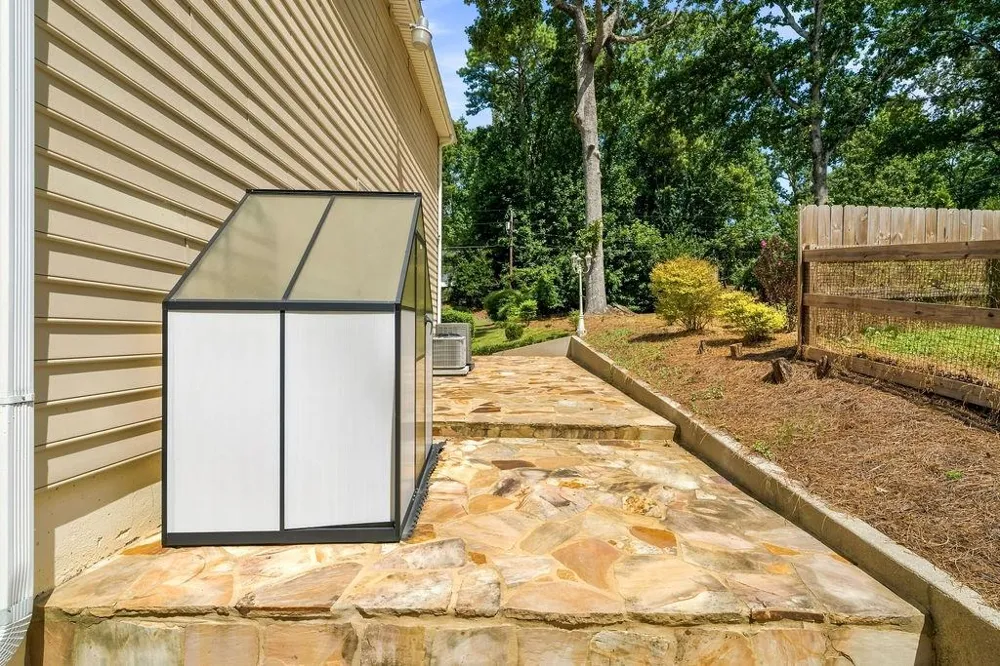 4585 Hunting Hound Lane Marietta, GA 30062