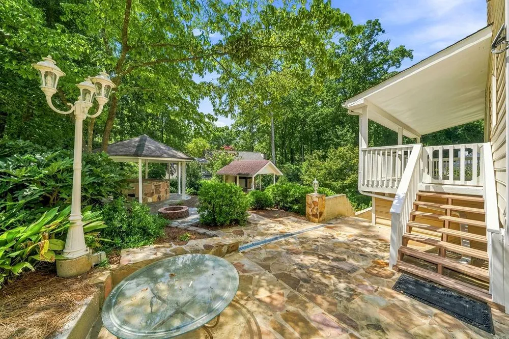 4585 Hunting Hound Lane Marietta, GA 30062