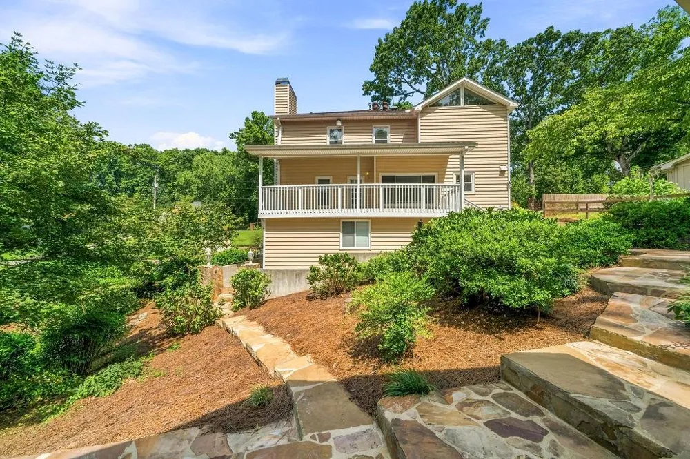 4585 Hunting Hound Lane Marietta, GA 30062