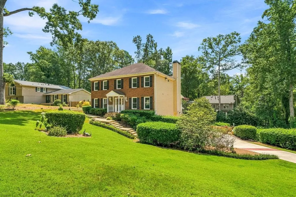 4585 Hunting Hound Lane Marietta, GA 30062