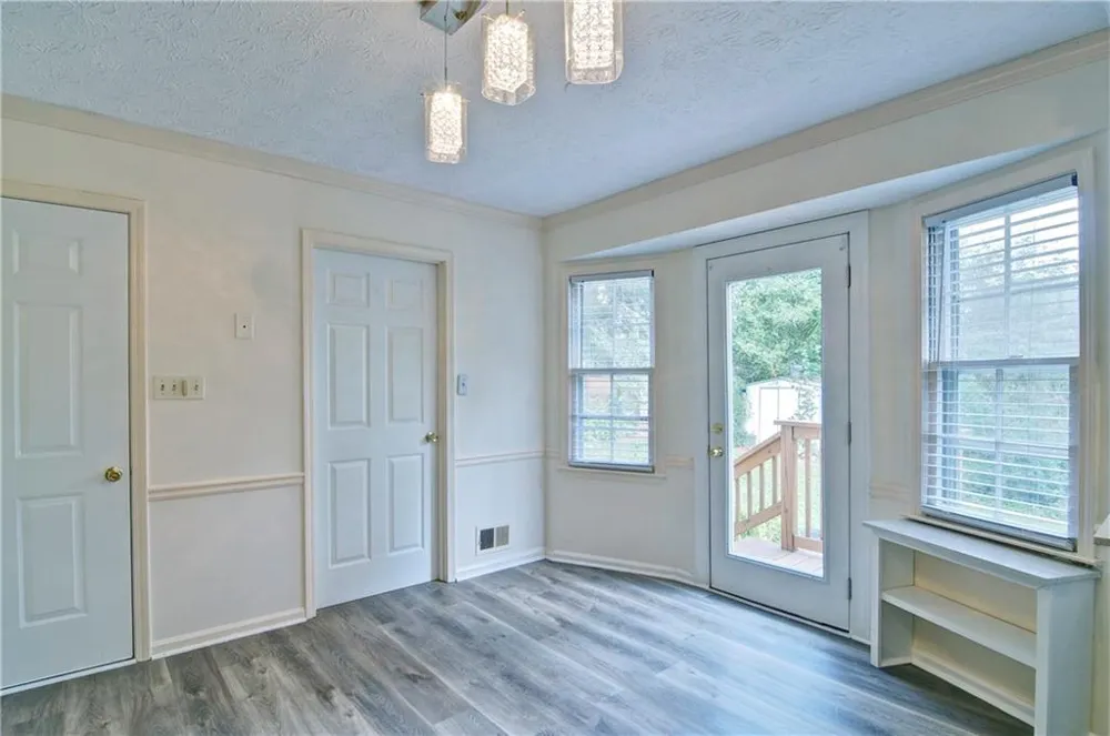 6428 Paradise Point Road Flowery Branch, GA 30542