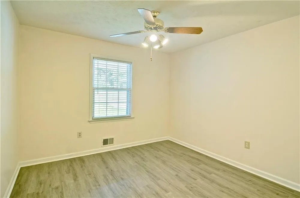 6428 Paradise Point Road Flowery Branch, GA 30542