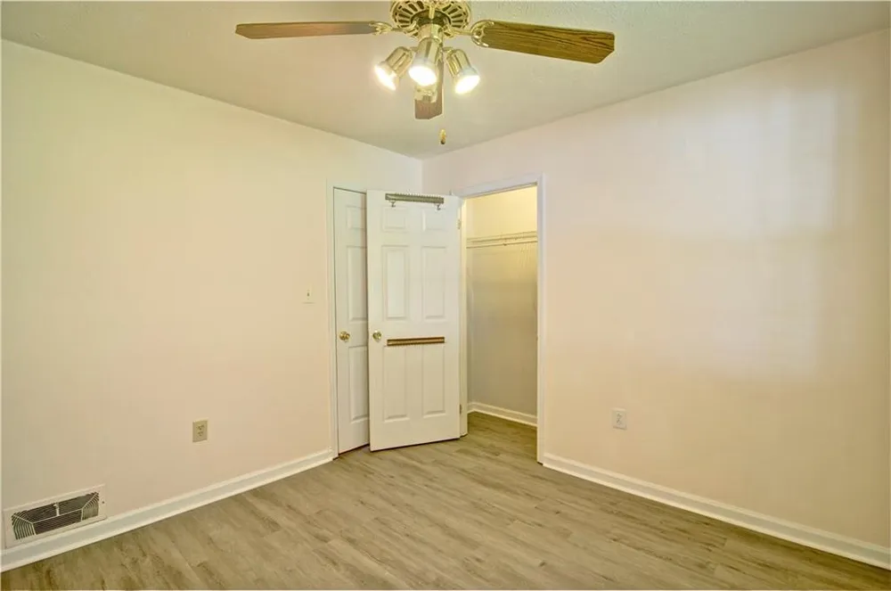 6428 Paradise Point Road Flowery Branch, GA 30542