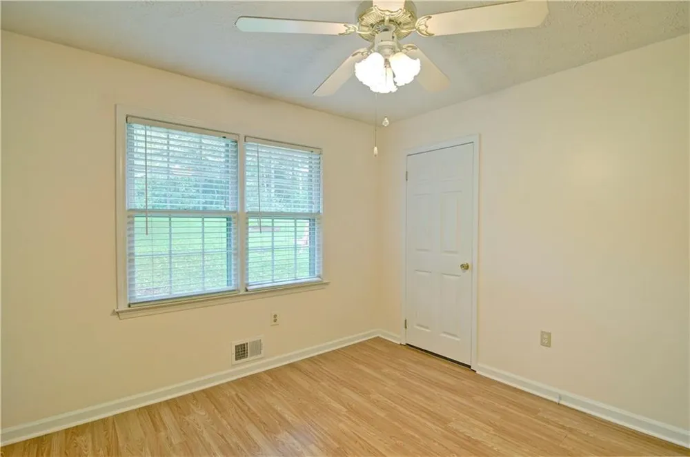 6428 Paradise Point Road Flowery Branch, GA 30542