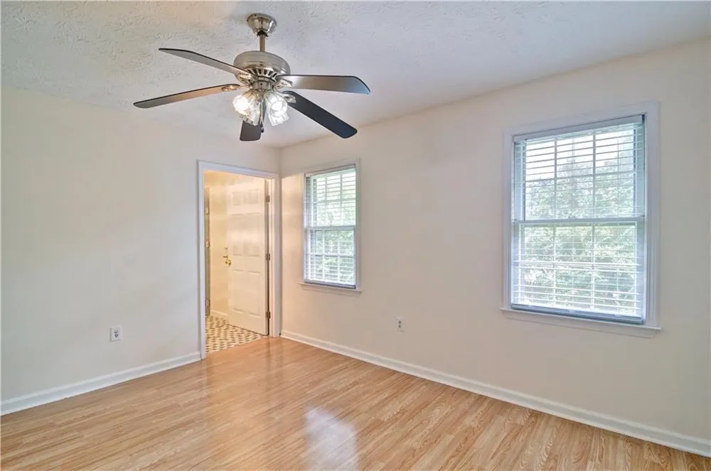 6428 Paradise Point Road Flowery Branch, GA 30542
