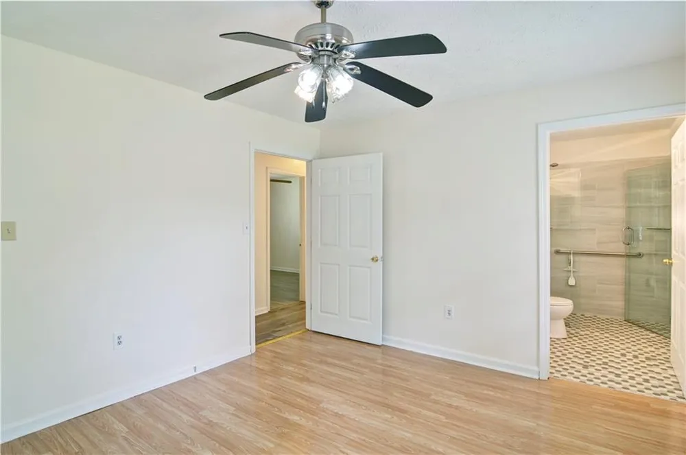 6428 Paradise Point Road Flowery Branch, GA 30542