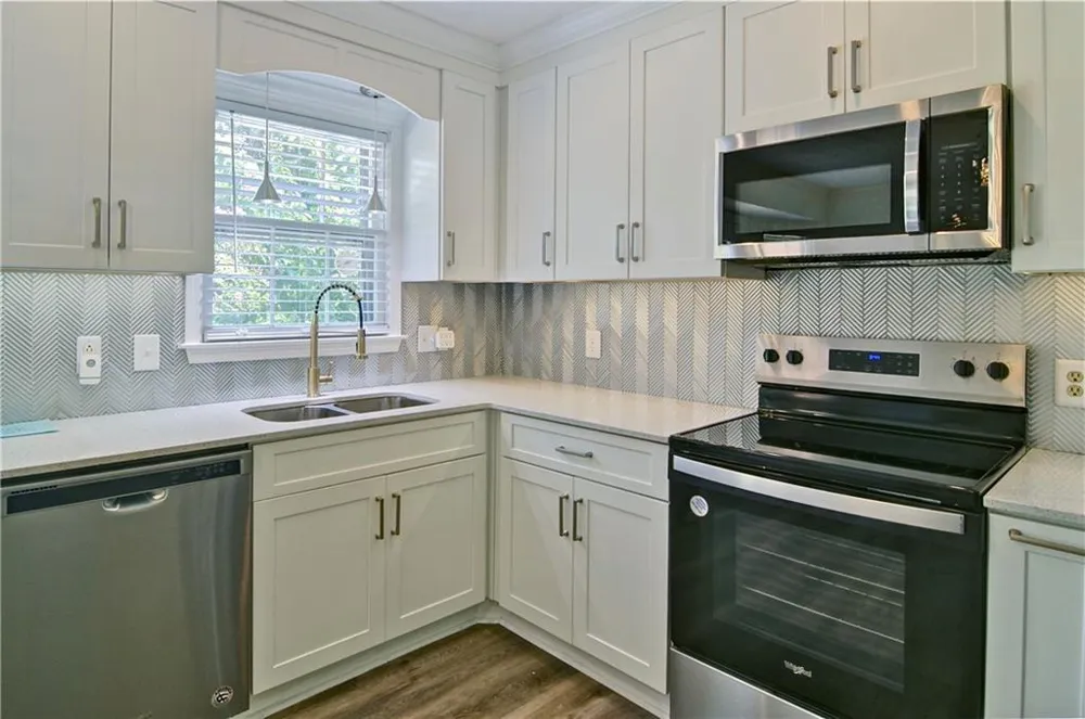 6428 Paradise Point Road Flowery Branch, GA 30542