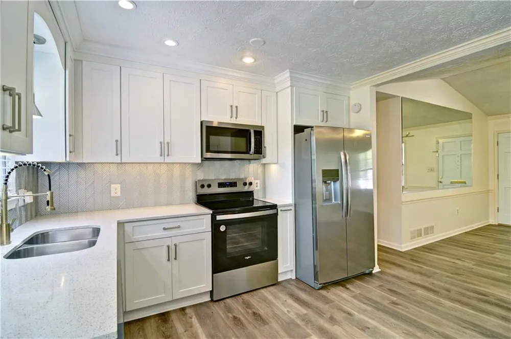 6428 Paradise Point Road Flowery Branch, GA 30542