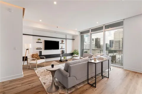 950 W Peachtree Street NW #1309