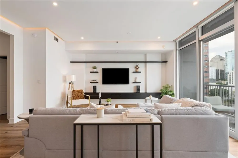 950 W Peachtree Street NW #1309 Atlanta, GA 30309