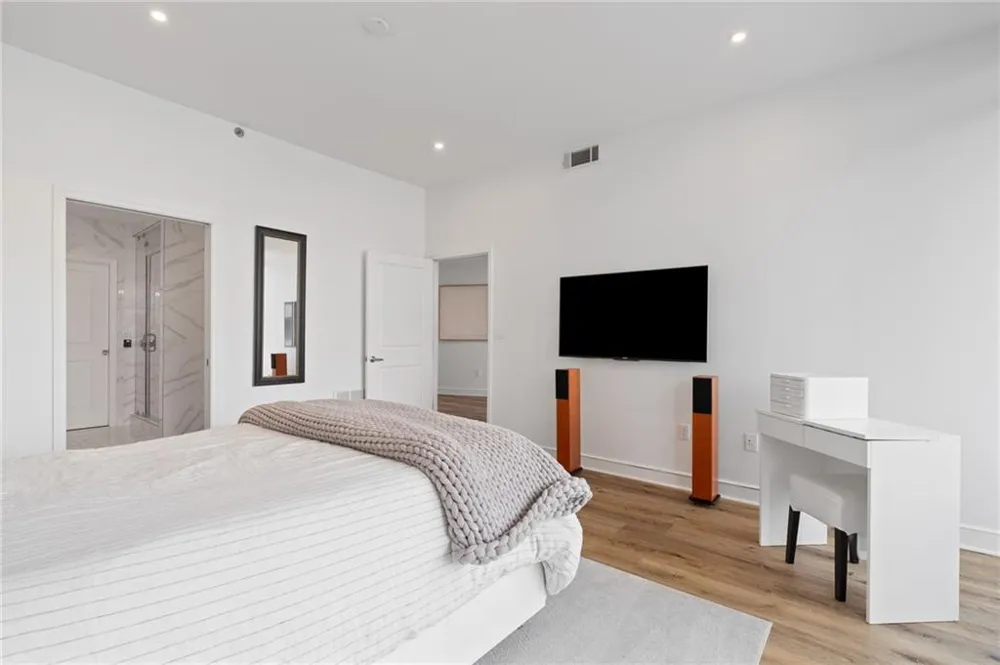 950 W Peachtree Street NW #1309 Atlanta, GA 30309