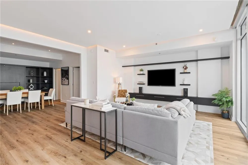 950 W Peachtree Street NW #1309 Atlanta, GA 30309
