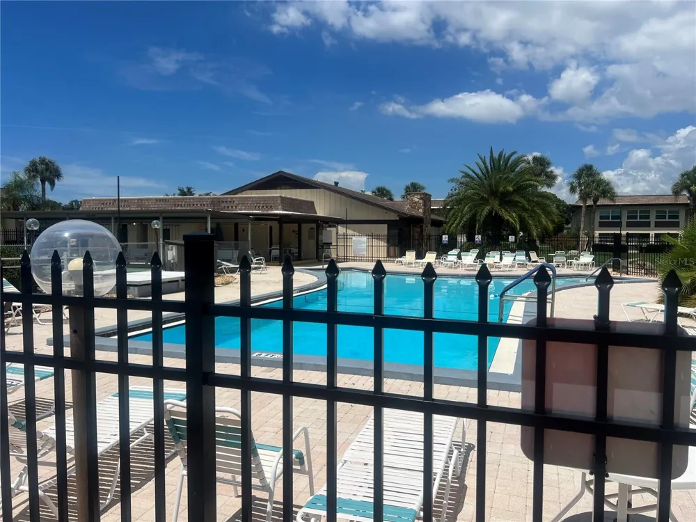 5245 AMULET DRIVE #207 New Port Richey, FL 34652