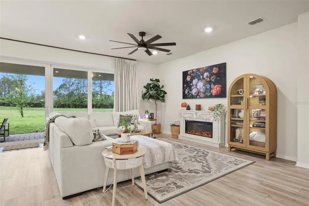 17351 SAW PALMETTO AVENUE Clermont, FL 34714