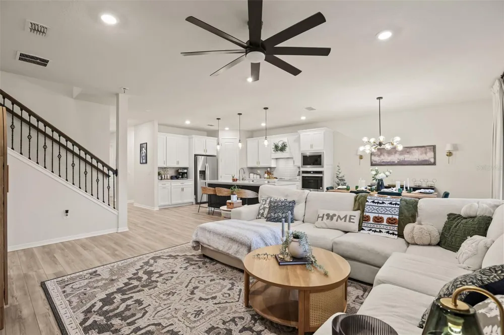 17351 SAW PALMETTO AVENUE Clermont, FL 34714