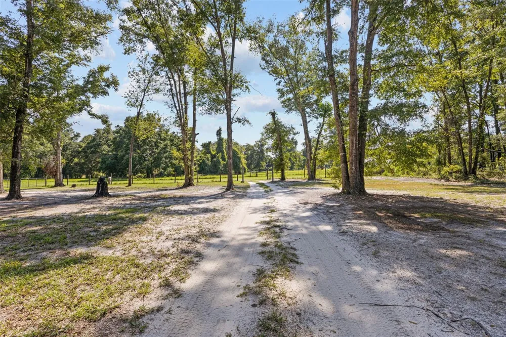 140 SW SPAULDING COURT Fort White, FL 32038