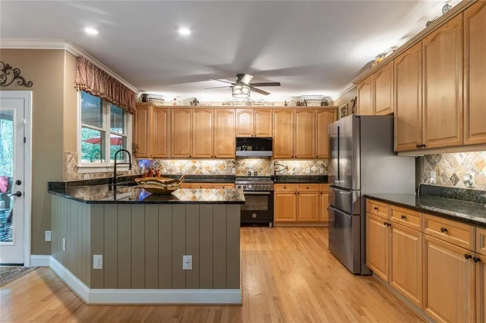 155 Willow Oak Lane Dawsonville, GA 30534