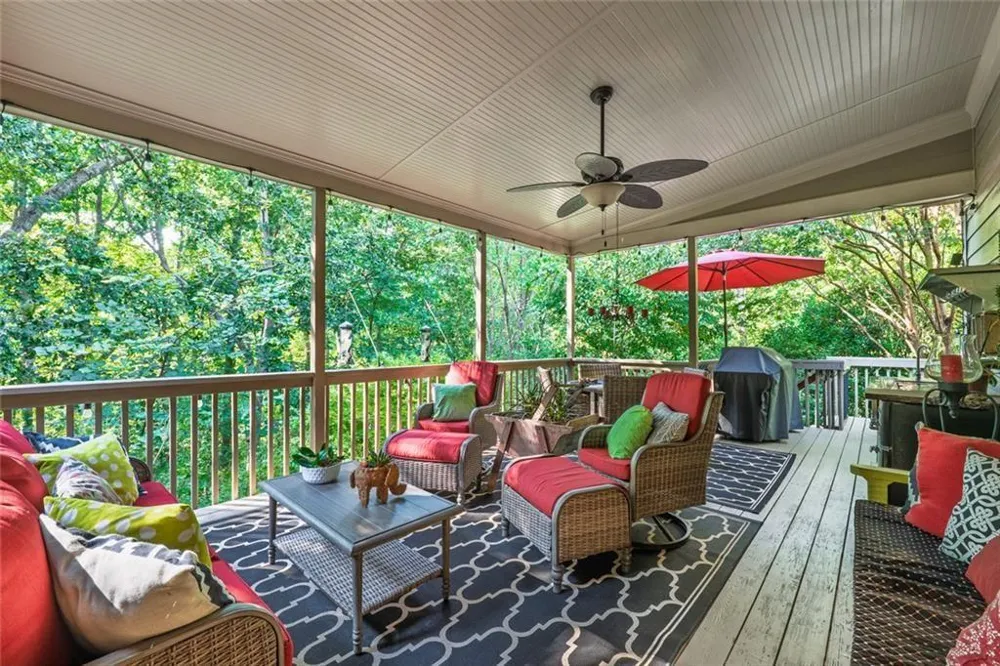 155 Willow Oak Lane Dawsonville, GA 30534