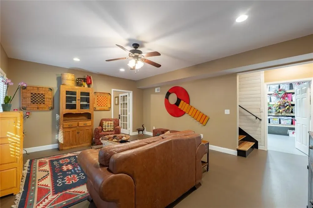 155 Willow Oak Lane Dawsonville, GA 30534